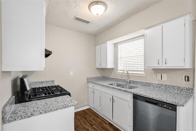 1440 Melanie Ln, Mesquite, TX 75149 - photo 2