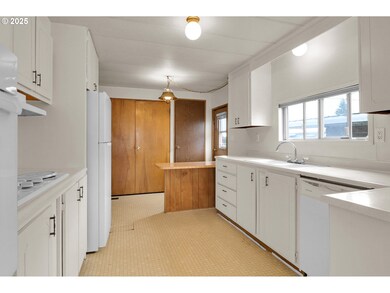 3900 Coburg Rd unit 59, Eugene, OR 97408 - photo 3