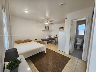 315 Walnut St unit 2, Hollywood, FL 33019 - photo 5