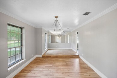 4202 Black Locust Dr, Houston, TX 77088 - photo 4