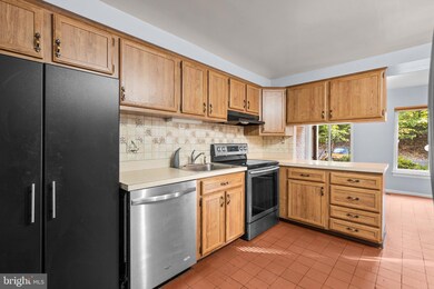 9610 Basket Ring Rd, Columbia, MD 21045 - photo 7