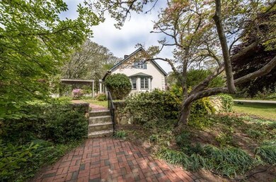 342 Edgartown-Vineyard Haven Rd, Edgartown, MA 02539 - photo 3