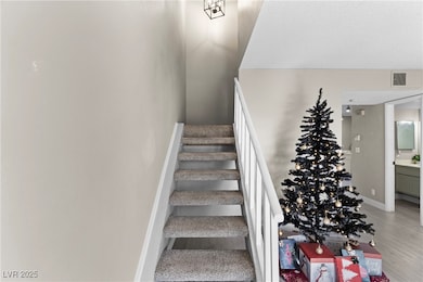 3301 Fairview Ln, Las Vegas, NV 89121 - photo 2