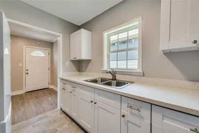 507 Enid St unit 3, Houston, TX 77009 - photo 4