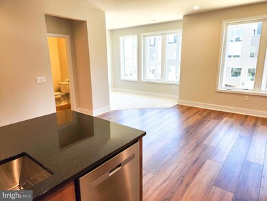 3150 Parkview Walk unit 213, Philadelphia, PA 19125 - photo 3