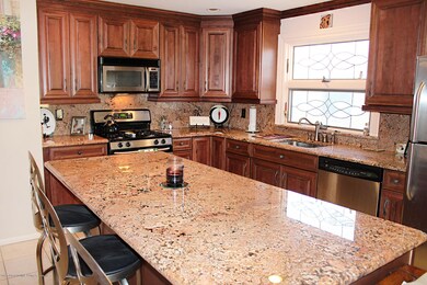 326 Caswell Ave, Staten Island, NY 10314 - photo 5