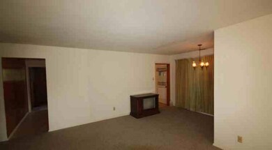 1010 E Inez St, Beeville, TX 78102 - photo 4