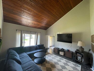 400 W Skyway Dr, Muncie, IN 47303 - photo 7