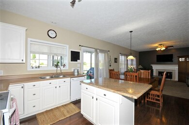 12086 Flagstone Dr, Fishers, IN 46037 - photo 7