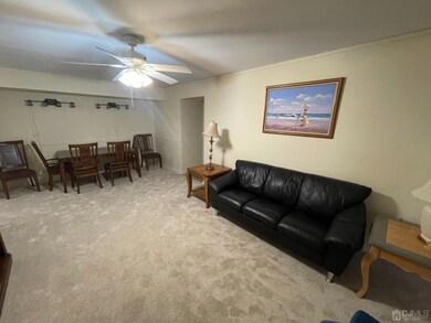 402 Newport Ct, Fords, NJ 08863 - photo 3