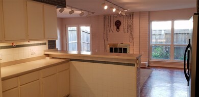 10250 Briar Forest Dr unit 23/5, Houston, TX 77042 - photo 2