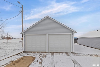 7302 Hoffman Rd, Centralia, IL 62801 - photo 4