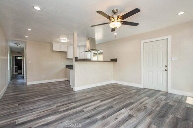 11763 Compton Ave, Los Angeles, CA 90059 - photo 3