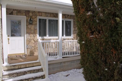 358 E Grove St, Nanticoke, PA 18634 - photo 3