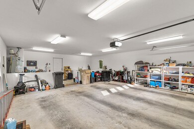 127 NW Dover Dr, Grants Pass, OR 97526 - photo 4