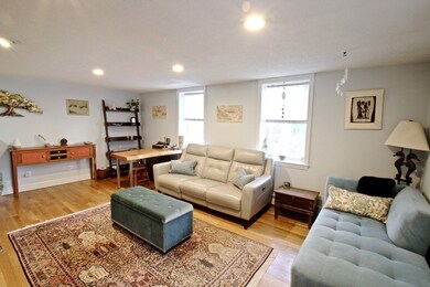 23 Putnam St unit 1, Salem, MA 01970 - photo 2