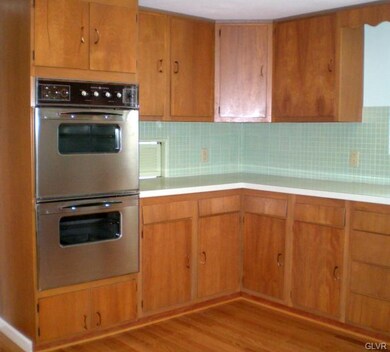 4717 Chestnut Hill Rd, Center Valley, PA 18034 - photo 5