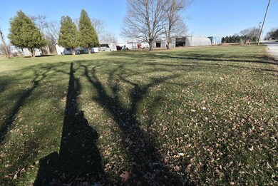 301 W Mauzy St, Boswell, IN 47921 - photo 4