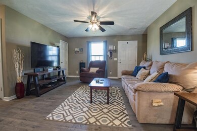 102 Stonefield Cir, Shelbyville, TN 37160 - photo 4