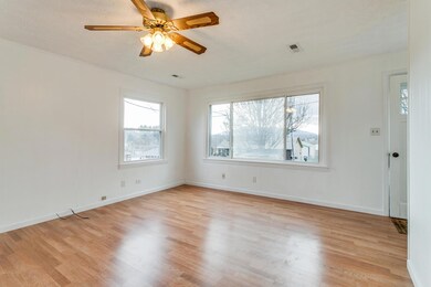 114 Jarrett Buck Loop, Johnson City, TN 37601 - photo 6