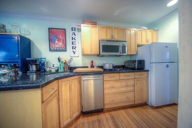7-2207 Flagler Ave-07