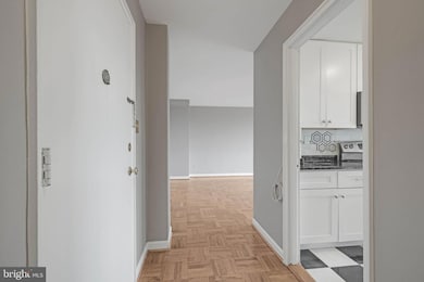 Greenbriar unit 8009, Washington, DC 20016 - photo 6