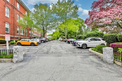 35 Flint St unit 209, Salem, MA 01970 - photo 2