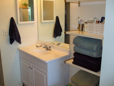 9127 Bedford Dr, Boca Raton, FL 33434 - photo 7