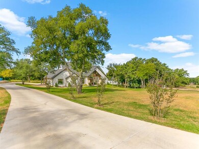 109 Helton, Granbury, TX 76049 - photo 3