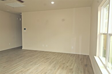 9906 Dipping Brook St, Houston, TX 77076 - photo 3