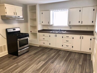 211 W Water St, Weatherford, TX 76086 - photo 3