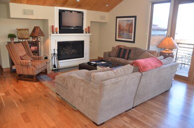 GREAT ROOM GRANITA CONDO UNIT #402