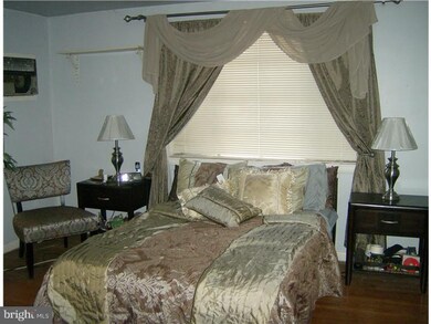 221 S 35th St, Camden, NJ 08105 - photo 7