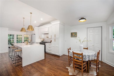 9222 Belinder Rd, Leawood, KS 66206 - photo 4