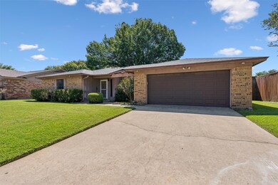 733 Spring Valley Dr, Hurst, TX 76054 - photo 5