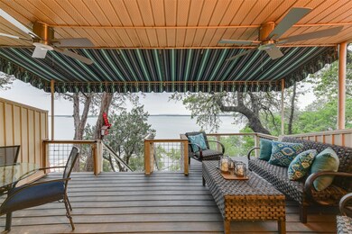 It's a seamless connection to the outdoors with 2 