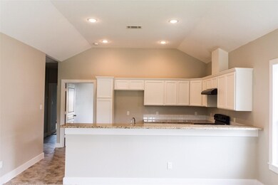 1606 W Willis St, Alvin, TX 77511 - photo 6