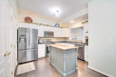 368 Shadow Ridge Dr unit 24B, Highland Heights, KY 41076 - photo 6