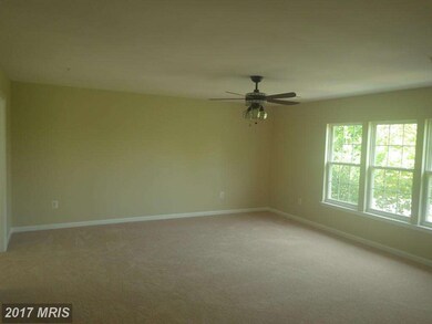 11909 Lilium Ln, Glenn Dale, MD 20769 - photo 7
