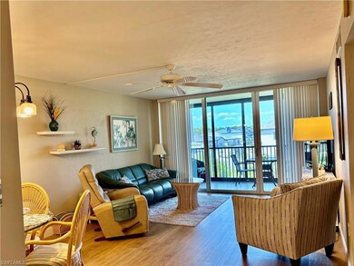 25808 Cockleshell Dr unit 315, Bonita Springs, FL 34135 - photo 2