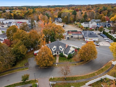 3 Garden Ln, Wakefield, MA 01880 - photo 2