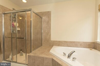 1041 Meandering Way, Odenton, MD 21113 - photo 5