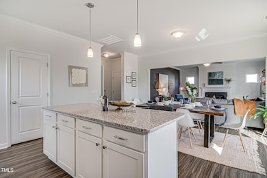 07 Kitchen - Russell