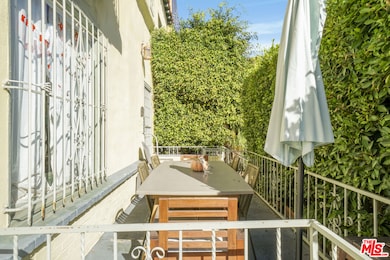 325 N Stanley Ave, Los Angeles, CA 90036 - photo 5