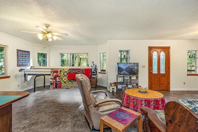 1300 Pleasant Creek Rd, Rogue River, OR 97537 - photo 5