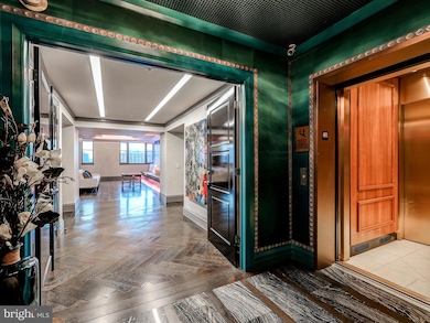 The Ritz-Carlton Residences, Baltimore, MD 21230 - photo 2