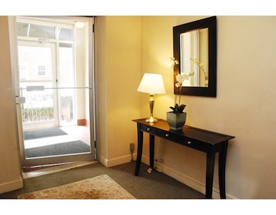 29 Custer St unit 6, Jamaica Plain, MA 02130 - photo 2