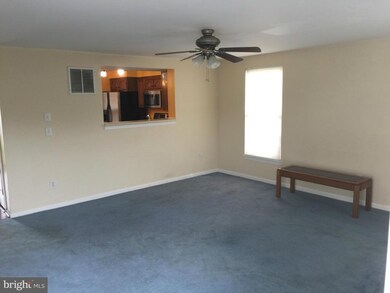 16998 Point Pleasant Ln, Dumfries, VA 22026 - photo 5