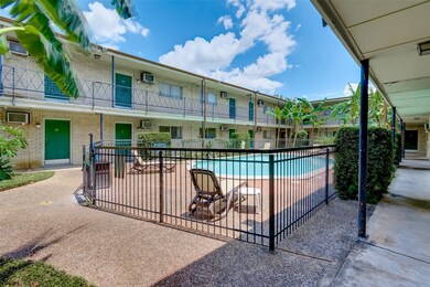 1903 Commonwealth St unit 16, Houston, TX 77006 - photo 5