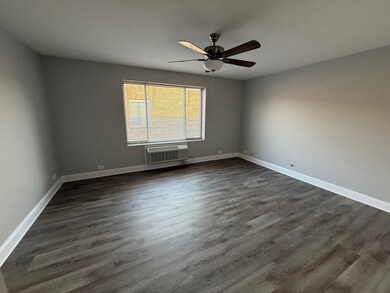 744 W Gordon Terrace unit 310, Chicago, IL 60613 - photo 6